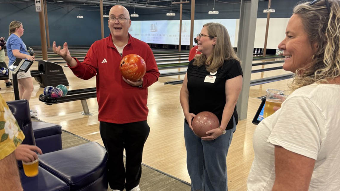 Bowling with the Best – Gadsden