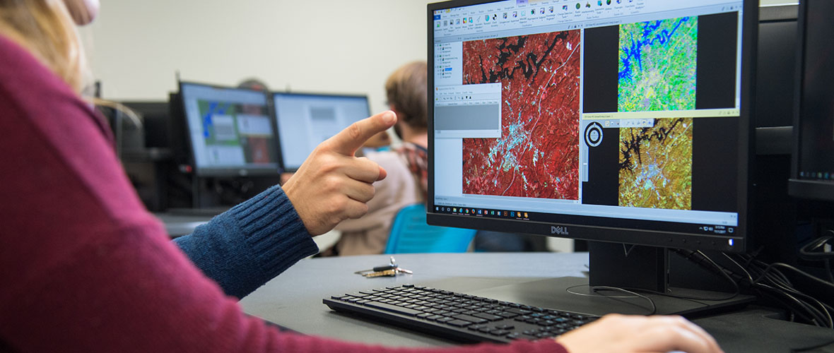 JSU Geography student at the computer