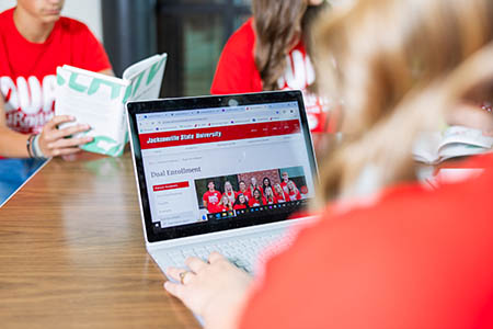 Beneficios del programa de Dual Enrollment