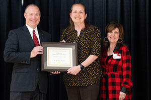 Ashley Turner, President Killingsworth, and Provost Shelton