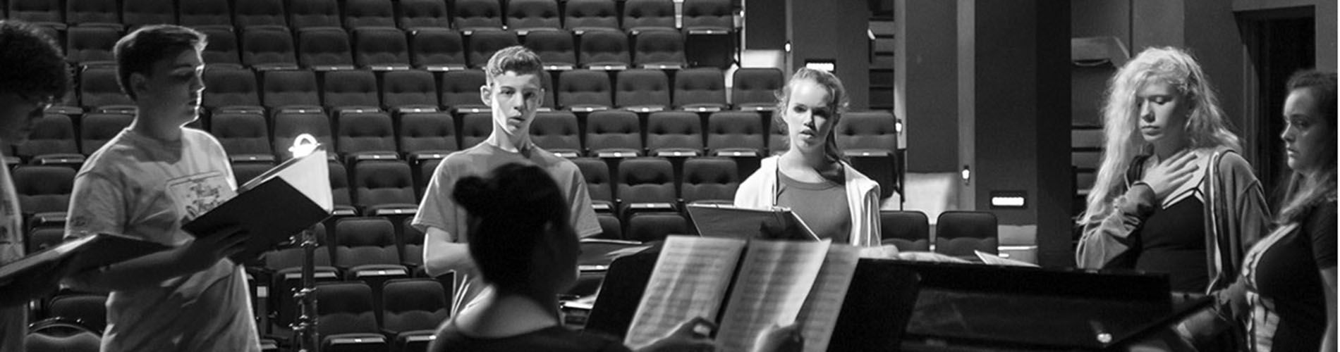 2019 Campers singing at piano