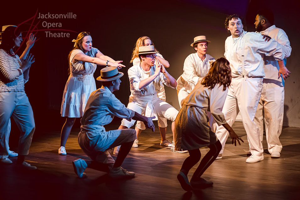 Cast of Gondoliers on Stage