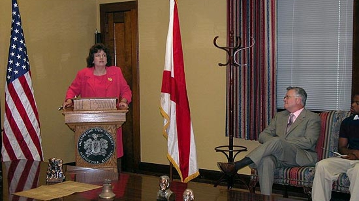 Political Science Professor Lori Owens addresses the audience in attendance at Constitution Day 2006.
